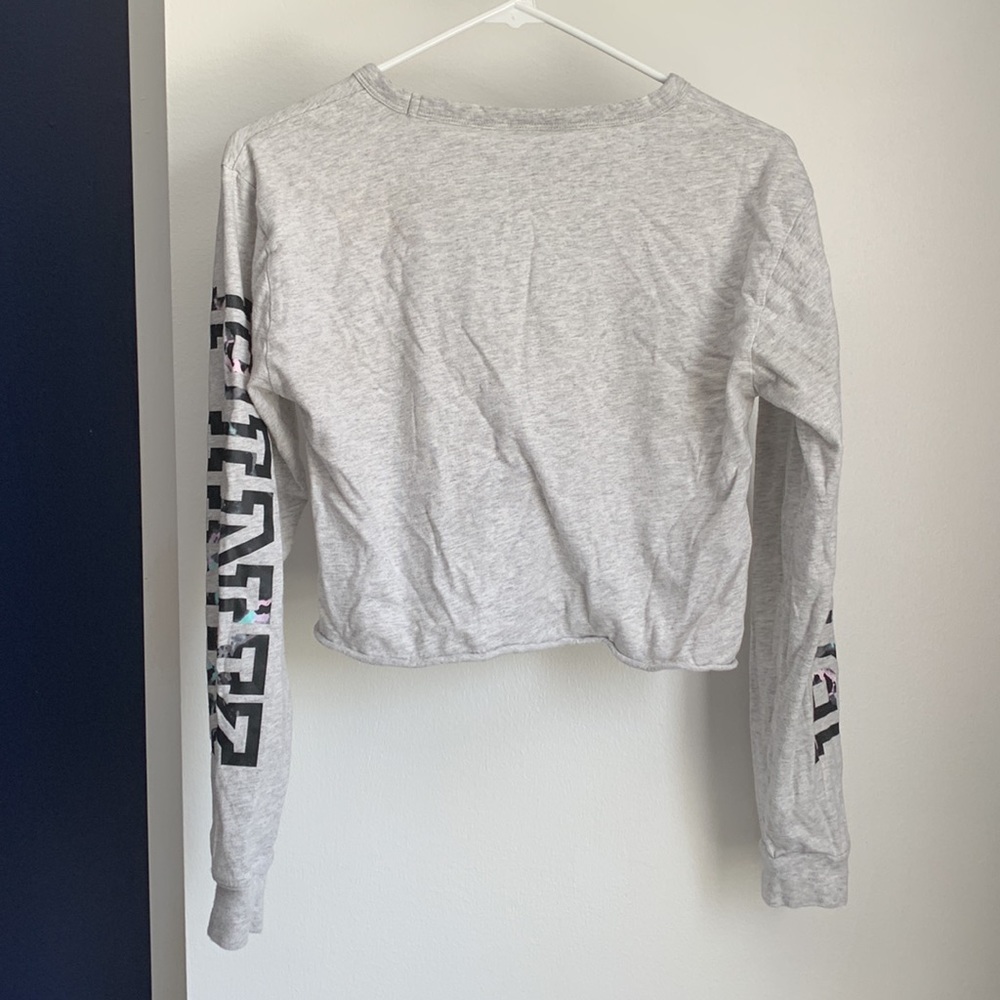 PINK Victoria’s Secret Gray Cropped Long Sleeve Top size xs - Picture 4 of 5